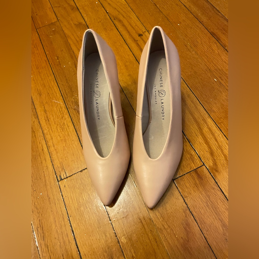 Brand New Chinese Laundry Blush Pumps